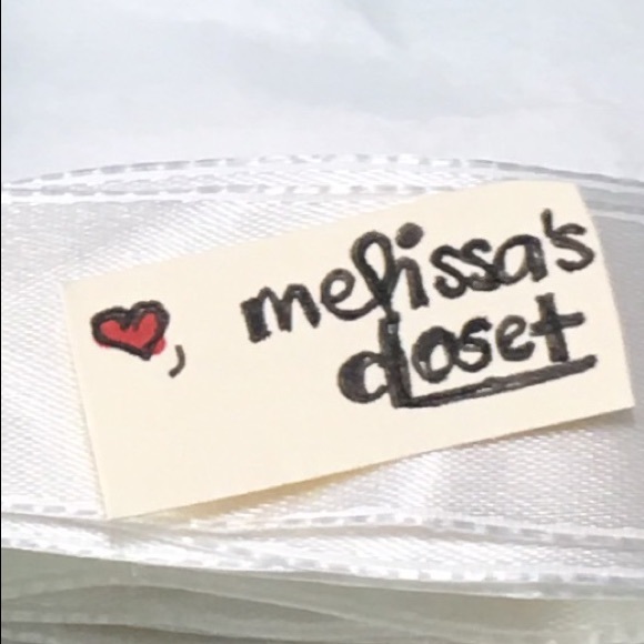 Meet your Posher, Melissa - Picture 2 of 3